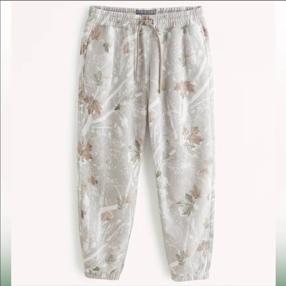 Abercrombie essential sweatpants size XL long Camo